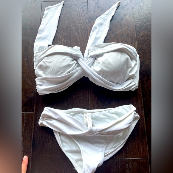 Becca swim - Picture 1 of 7